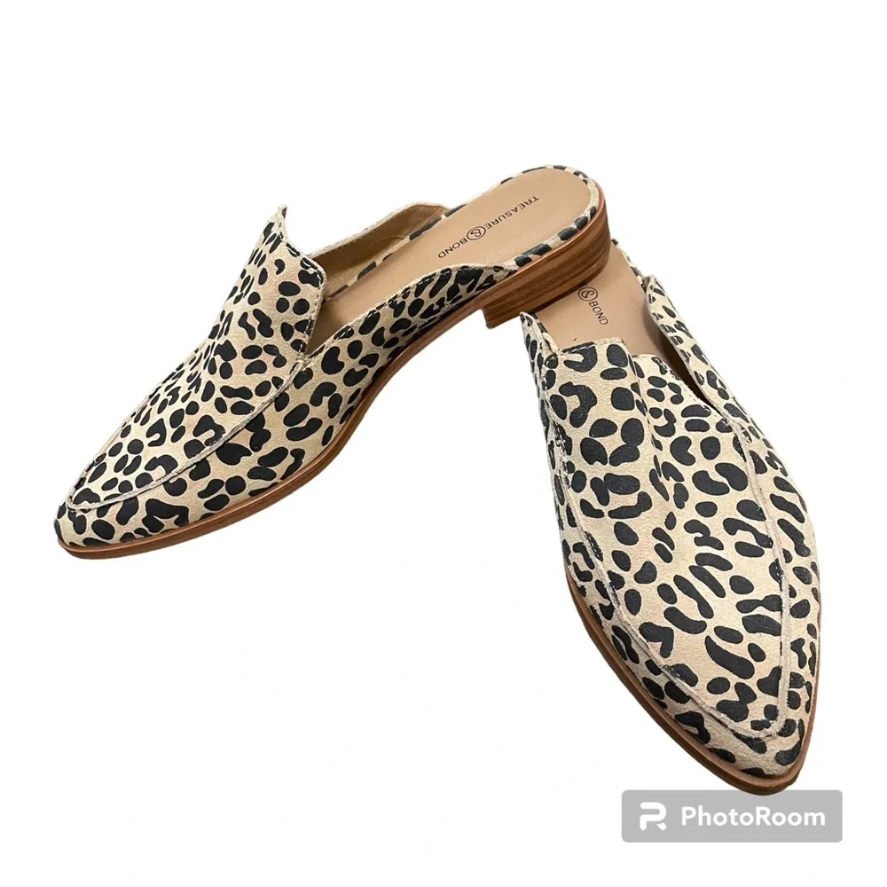 Treasure & Bond Cheetah Print Slip On Mules - Picture 7 of 8